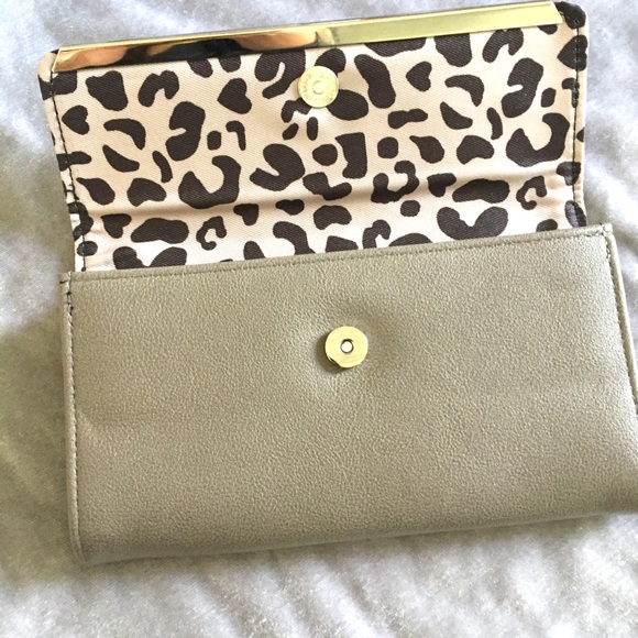 Jessica Simpson Wallet - Picture 3 of 5